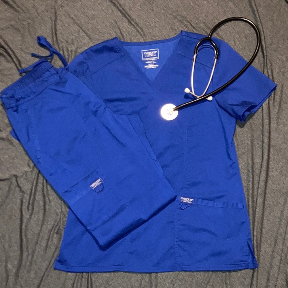 Cherokee Workwear Revolution Scrub Set- Galaxy Blue- Top: S /Pants:Small Petite